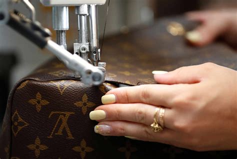 usine de fabrication louis vuitton|sac louis vuitton origin.